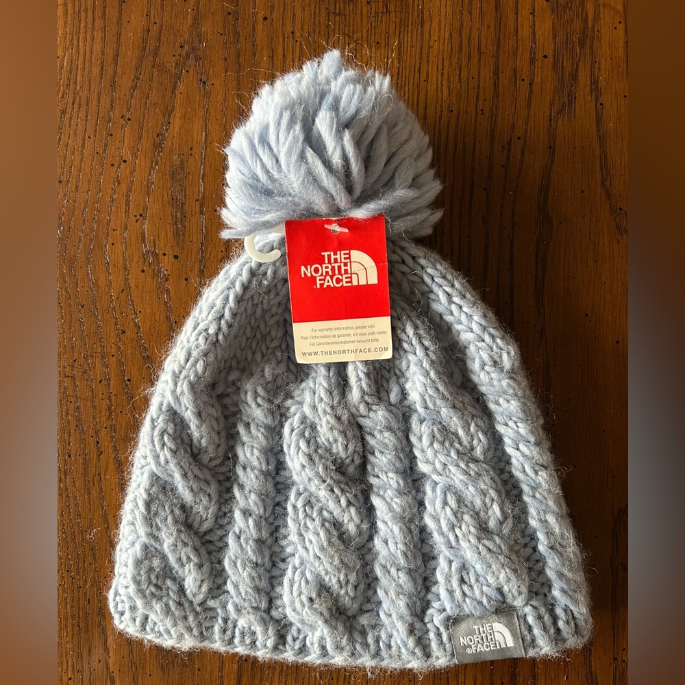 The North Face Jewel Blue Cable Knit Pom Pom Beanie Hat, woman’s, NWT